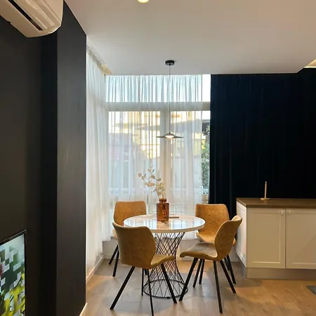 Apartment Alles Komuna Tirana