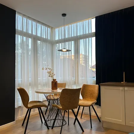 Alles Komuna Apartmán *