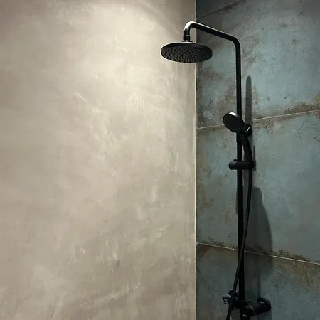 公寓 Alles Komuna *