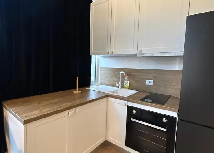 Alles Komuna Apartament *