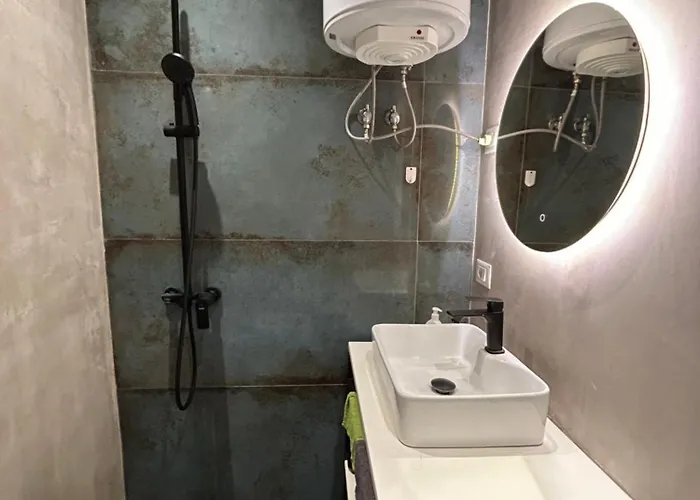 Alles Komuna Apartament *